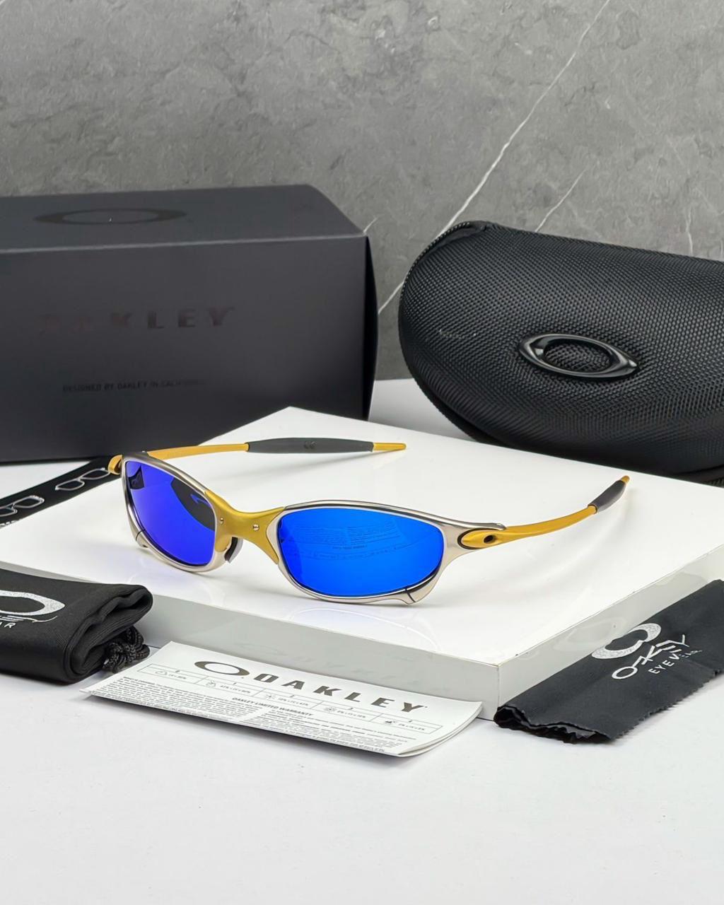 Oakley Juliet