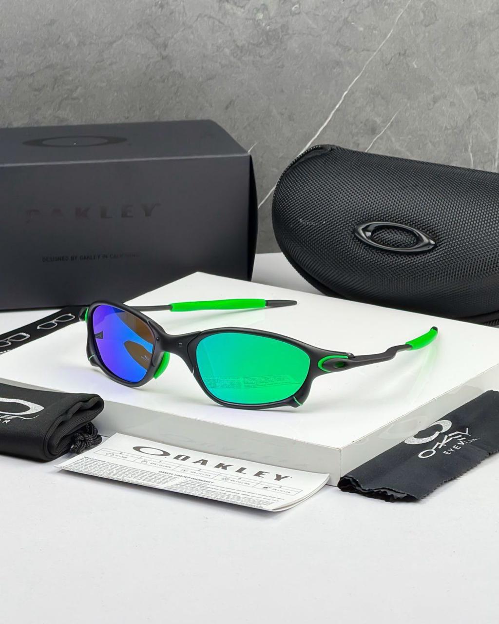 Oakley Oakley