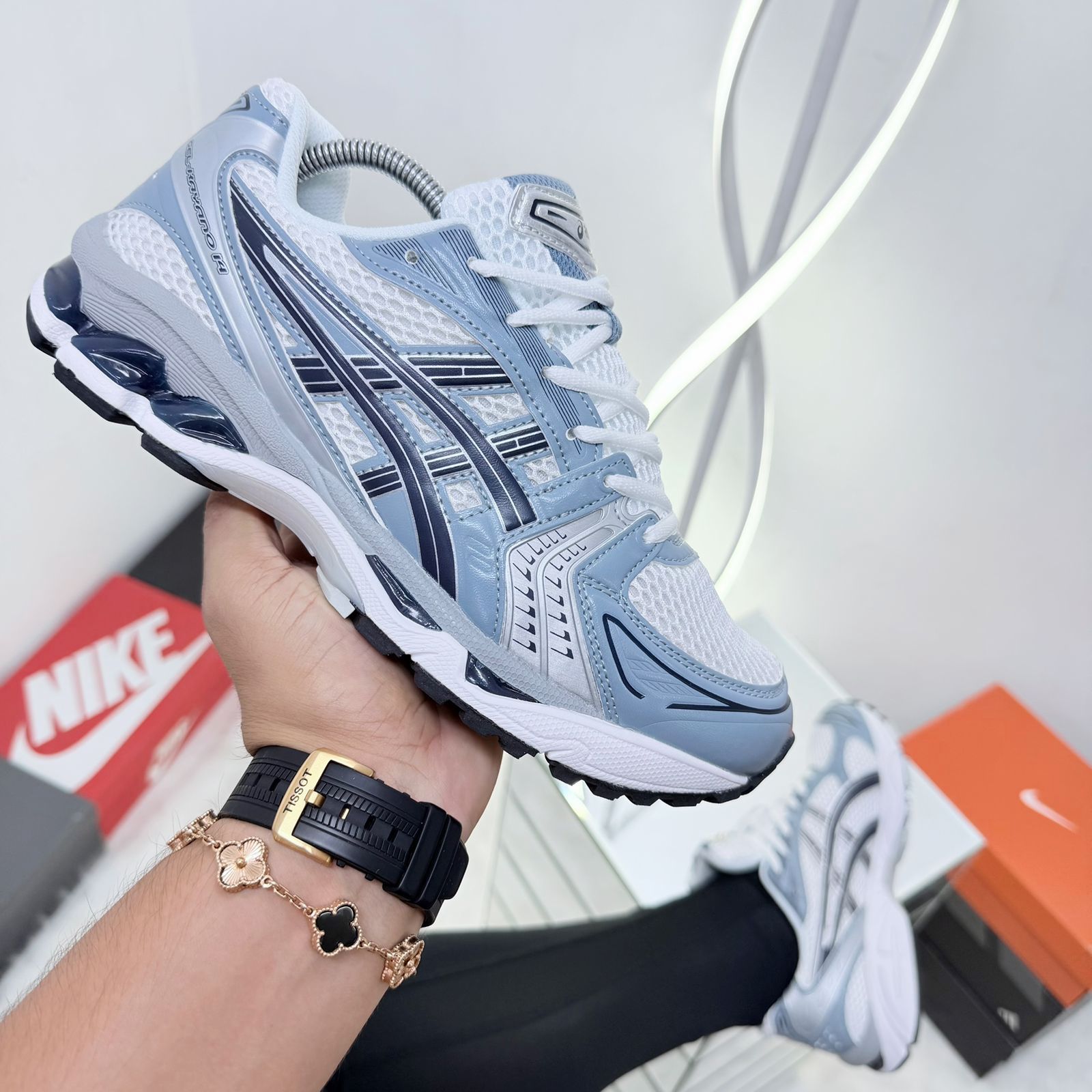 ASICS Gel-Kayano 14