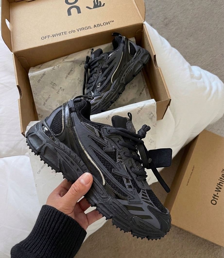 On Running Cloud × Off-White